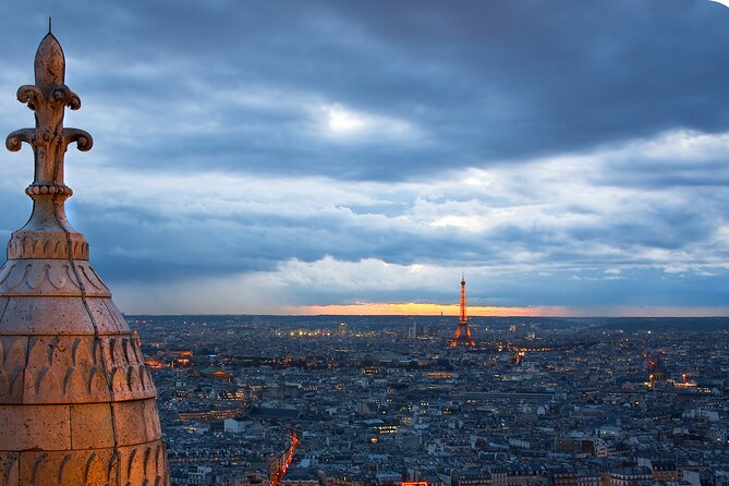 Montmartre Scavenger Hunt and Highlights Self-Guided Tour - Key points at a glance
