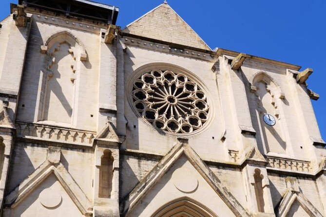 Montpellier City Exploration Game and Tour on your Phone - Rue du Bras de Fer rewards close attention