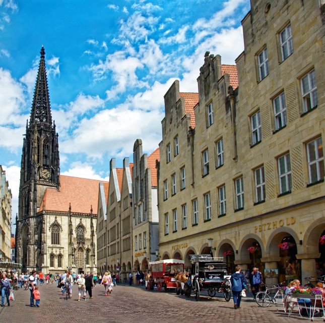 Münster Old Town: Outdoor Escape Game - The 120-minute race to the final answer