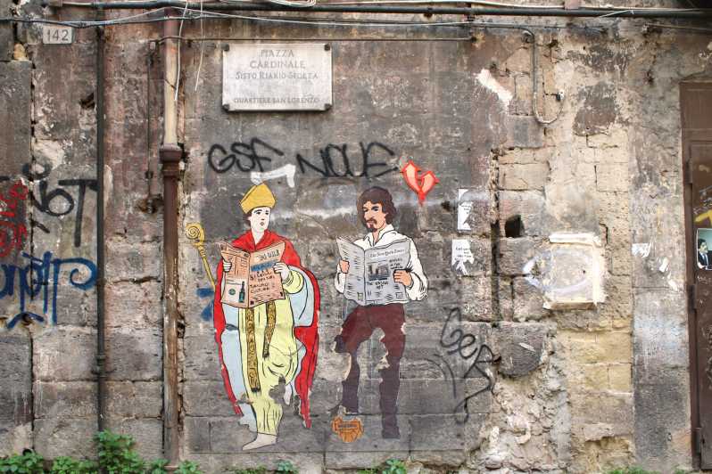 Naples: Family Mythology Treasure Hunt w/ Food Stop - Banksy, murals, and the narrow lanes of Spaccanapoli