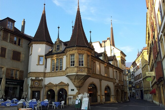 Neuchâtel Scavenger Hunt and Sights Self-Guided Private Tour - English, French, and private group use