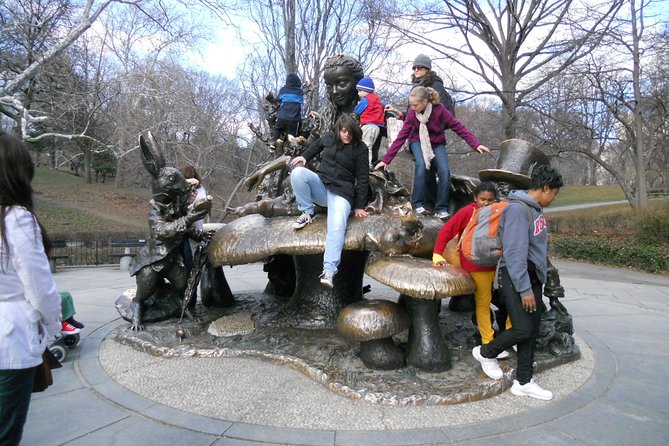 New York Lower Central Park Scavenger Hunt Adventure - Turning Central Park into a three-hour game