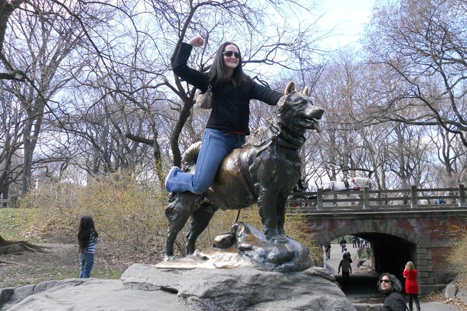 New York Lower Central Park Scavenger Hunt Adventure - Central Park Zoo adds a lively early stop