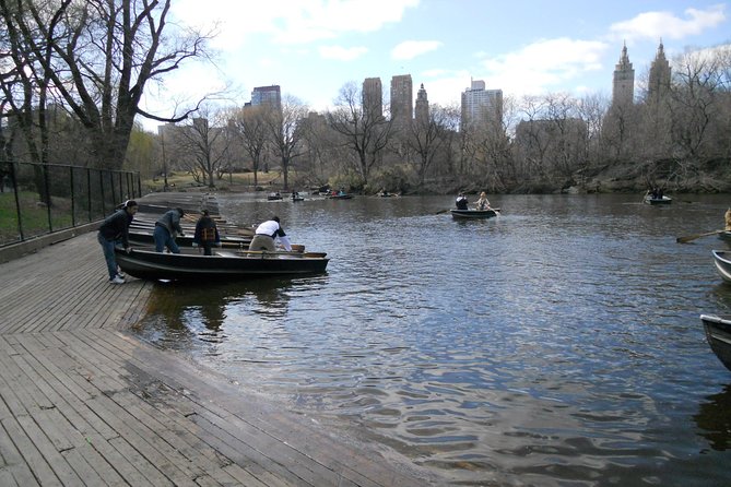 New York Lower Central Park Scavenger Hunt Adventure - The Mall offers one of the park’s classic views