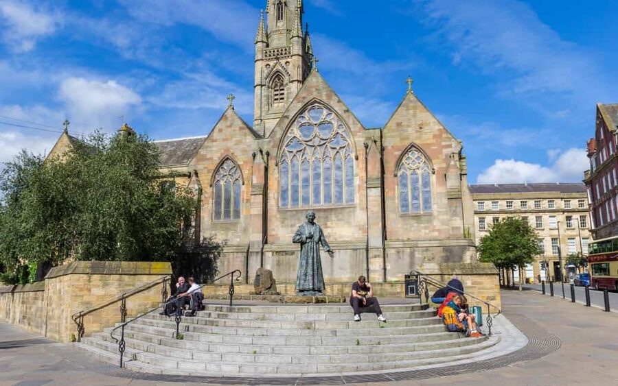 Newcastle: City Walking Tour & Exploration Game - How the app changes the walking experience