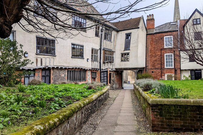 Norwich City Game: Medieval Mystery & Walking Tour - A medieval mystery through Norwich’s old center