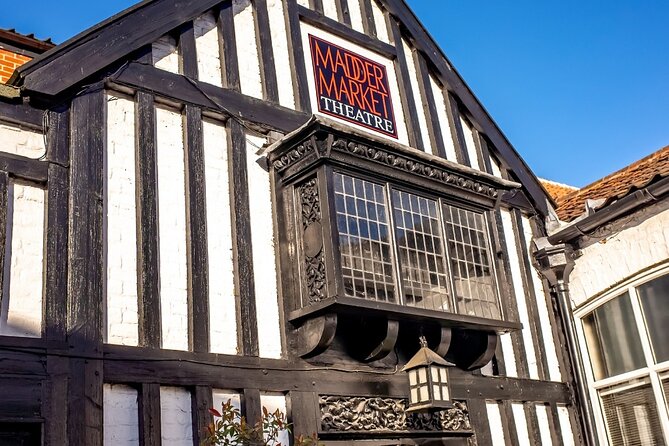 Norwich Self Guided Walking Tour and Interactive Treasure Hunt - The Guildhall and Norwich Market