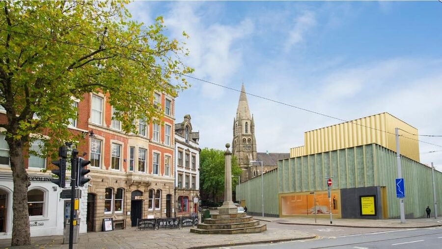 Nottingham: City Walking Tour & Exploration Game - Finding the retailer birthplace and old lace district