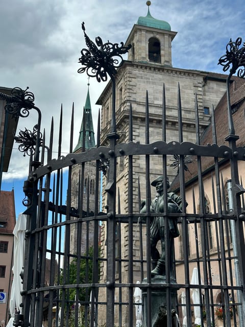 Nuremberg's Mystery Morning: Breakfast & Escape Game - Getting the mission at the starting point