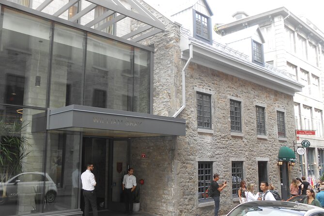 Old Montreal self-guided walking tour & scavenger hunt - Chateau Ramezay, City Hall, and Place Jacques-Cartier