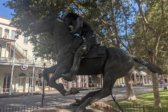 Old Sacramento Scavenger Hunt Walking Tour and Game - Crossing toward Tower Bridge