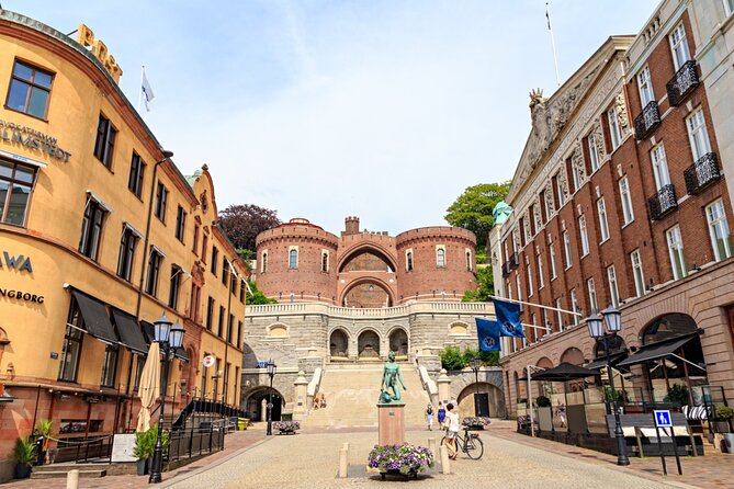 Old Town Helsingborg: Exploration Game and Self-Guided Tour - Start at Sundstorget and get the app ready