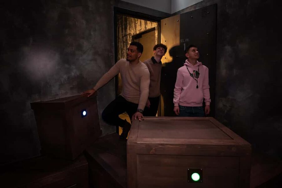Oslo: Prison Island Adventure Escape Game - How the 90-Minute Session Works