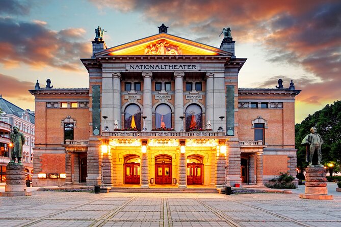 Oslo Scavenger Hunt and Highlights Self Guided Audio Tour - The Royal Palace supplies history and a pause point