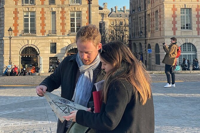 Outdoor Escape Game in Paris : The Stone of Nicolas Flamel - Reading Paris through architecture and street details