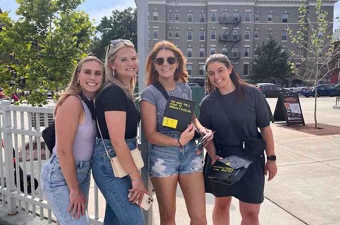 Outdoor Escape Room in Downtown Toronto - Best for families, first-timers, and team events