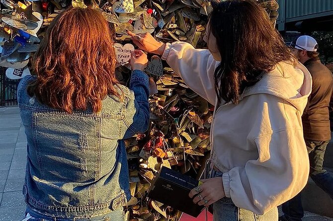 Outdoor Escape Room in Las Vegas - Downtown - A treasure hunt built around downtown Las Vegas