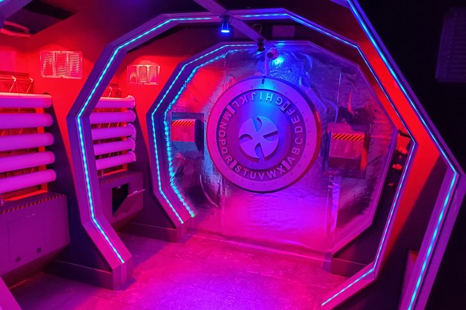 Outer Space One Hour Escape Game - Why the Group Size Changes the Experience