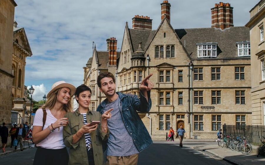 Oxford: City Tour & Exploration Game - Alleys, literary connections, and playful clues