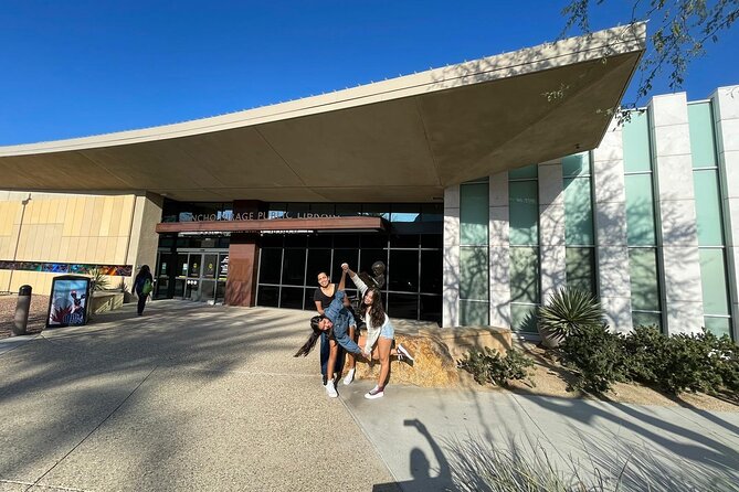 Palm Desert Prowl Scavenger Hunt - Walking, driving, and managing the two-hour clock