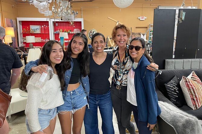 Palm Desert Prowl Scavenger Hunt - Family, dog, and group suitability