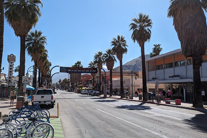 Palm Springs Scavenger Hunt Walking Activity and Game - Key points to know before you play