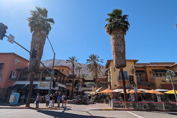 Palm Springs Scavenger Hunt Walking Activity and Game - A self-guided route with no live guide