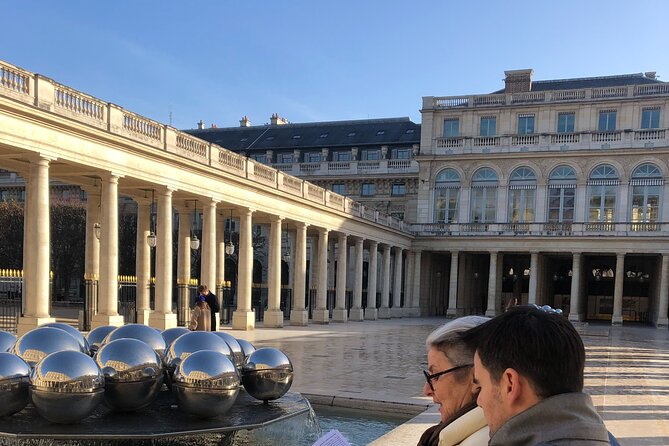 Paris Covered Passages Treasure Hunt — Self-guided Game - Checking the route at Galerie Colbert