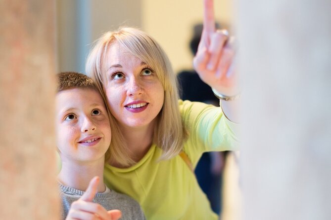 Paris Kids Louvre Treasure Hunt Private Tour - Guides who know how to work with children