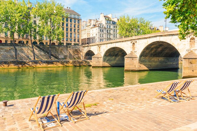 Paris (Marais District) Scavenger Hunt and Self-Guided Tour - Hôtel de Sens and the pleasure of looking twice