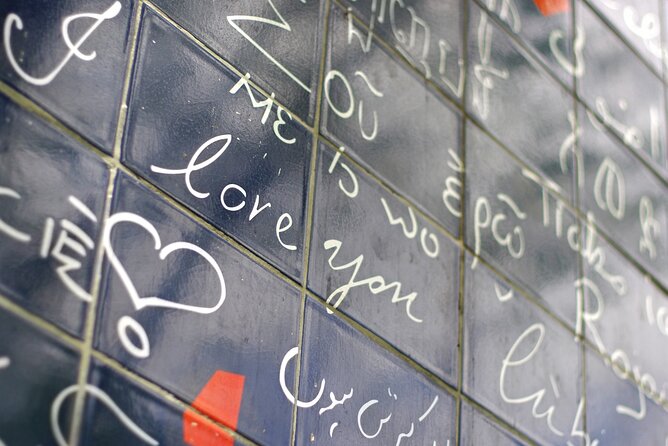 Paris (Montmartre) Scavenger Hunt and Sights Self-Guided Tour - The climb to Sacré-Cœur