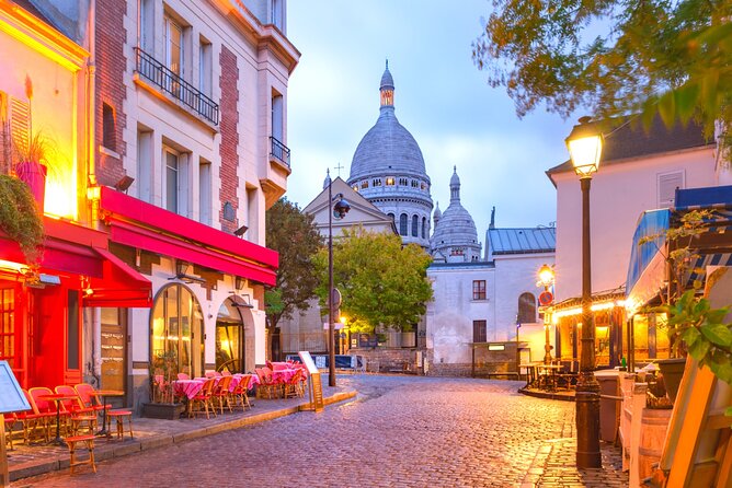 Paris (Montmartre) Scavenger Hunt and Sights Self-Guided Tour - Price, pace, and practical value