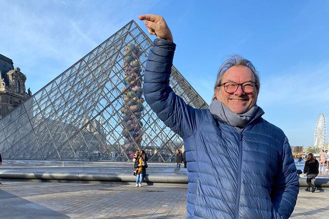 Paris Treasure Hunt – Explore the Seine from Louvre to Eiffel - Finishing near the Eiffel Tower