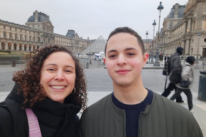 Paris WWII: Occupation & Liberation Exploration Game and Tour - The Louvre without a museum ticket