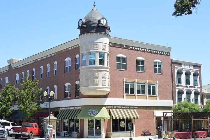 Paso Robles Scavenger Hunt Walking Tour and Game - Paso Robles and the first clues
