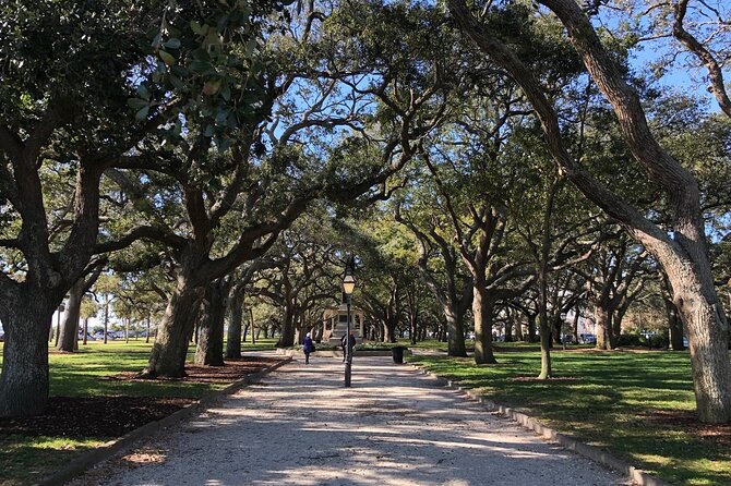 Patriot Escape Charleston Scavenger Hunt and Free Museum - Stop 2: St. Philip’s Church and Charleston’s public life