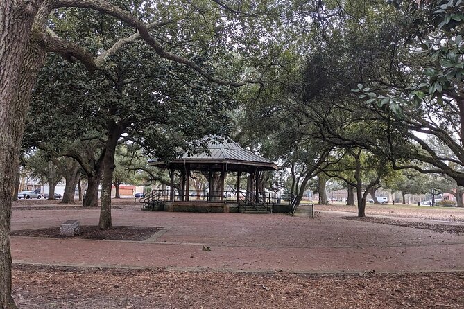 Pensacola Most Haunted Ghost Tour & Scavenger Hunt - Historic Pensacola Village and Its Preserved Buildings