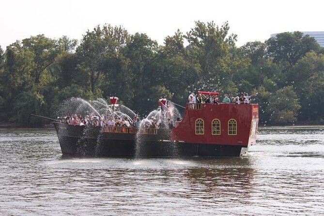 Pirate Ship Treasure Hunt Cruise with Face Painting - Lincoln Memorial, Memorial Bridge, and Arlington House