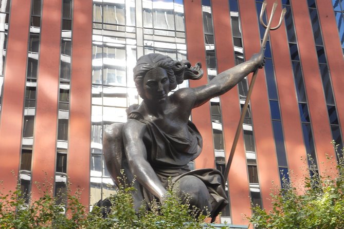 Portland Scavenger Hunt Adventure - Walk the 2.4-mile route or use the streetcar