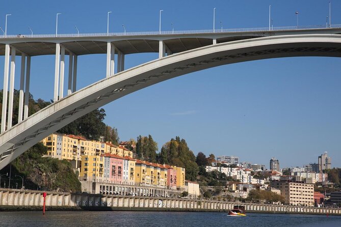 Porto by the Ocean: Self-Guided Puzzle Adventure - Starting at Ponte da Arrábida
