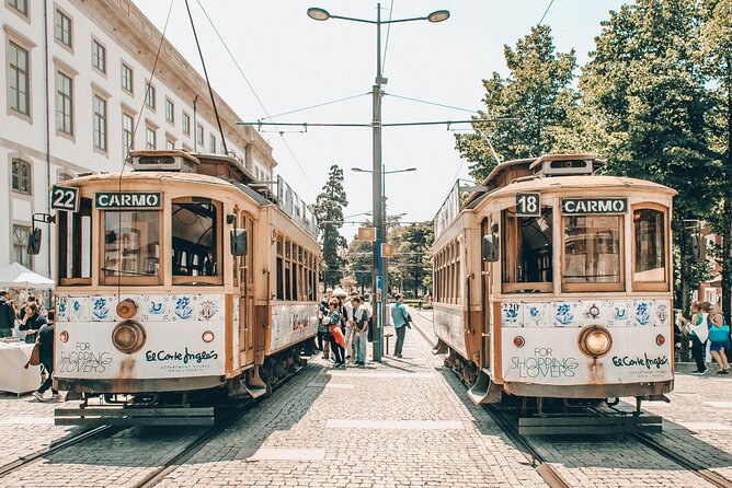 Porto Scavenger Hunt and Sights Self-Guided Tour - Why the flexible timing matters