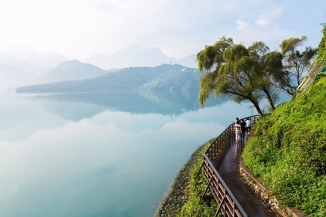 Private 1 Day Sun Moon Lake Escape Tour from Taipei - Who should book this Sun Moon Lake day trip?