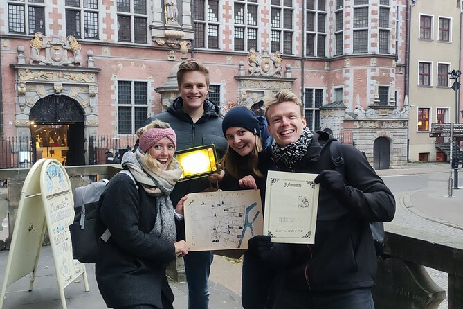 Private 2-Hour Tour with City Game in Gdańsk - Piwna Street and the included beer