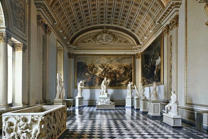 Private Family Tour - Uffizi Gallery for Kids - Inside the Uffizi, the major Renaissance names