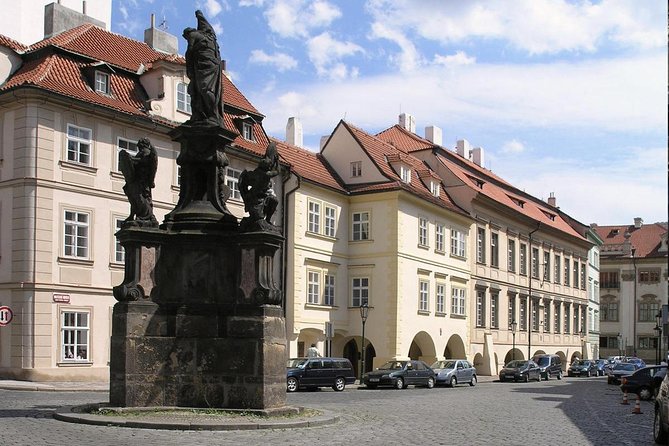 Private Lesser Town tour - Historical Treasure Hunt - Nové Město: meeting several Václavs