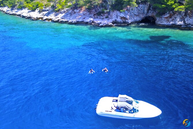 Private Noon Escape Tour to Elaphite Islands Hidden Gems - Koločep’s port and four caves