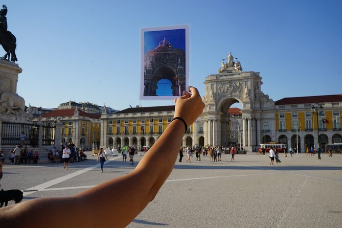 Private Outdoor Escape Game in Lisbon - Lisbon sightseeing with a puzzle at the center