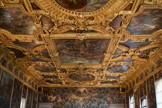 Private Venice Family Tour with Saint Mark’s & Doge’s Palace - Doge’s Palace, from courtrooms to the Bridge of Sighs