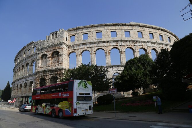 Pula Empire Secrets Exploration Game and Tour - Starting at Narodni trg and the Arch of the Sergii