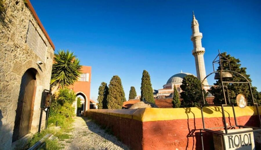 Rhodes: Private Medieval City Treasure Hunt with Food Stop - Key points to know before you book